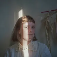 Dengarkan Ruby Landen, tonton video musik, baca bio, lihat tanggal tur & lainnya!