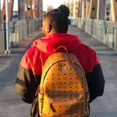 Posłuchaj wykonawcy Yvng Samurai, obejrzyj teledyski, przeczytaj biografię, zobacz daty tras koncertowych i nie tylko!