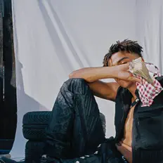 收听 Hard2Care、观看音乐视频、阅读小传、查看巡演日期等 ！