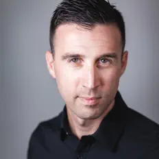 Tymebrayker AKA Josiah Boornazianを聴いたり、ミュージックビデオを鑑賞したり、経歴やツアー日程などを確認したりしましょう！