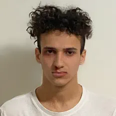 Escucha a Ynnor, mira videos musicales, lee su biografía, consulta las fechas de las gira y más.