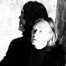 Poslechněte si interpreta Roger O'Donnell, sledujte hudební videa, přečtěte si životopis, podívejte se na data turné a další informace.