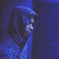 Ascolta Isaac Flame, guarda video musicali, leggi la biografia, vedi le date del tour & altro!