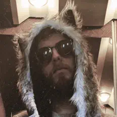 Luister naar Shimi Project, bekijk muziekvideo's, lees de bio, bekijk de tourdata, en meer!