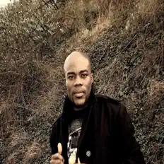 Ouve Sam Opeche, vê vídeos de música, lê a biografia, vê as datas da digressão e muito mais!