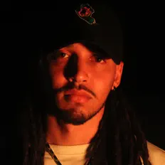 Escucha a Jahn Lion, mira vídeos musicales, lee la biografía, consulta fechas de giras y mucho más.