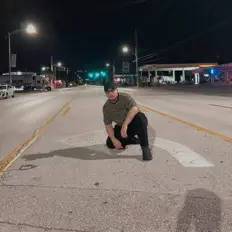 聆聽 iamfearitself、觀看音樂影片、閱讀小傳、查看巡演日期等！