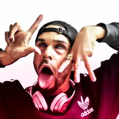 Hör dir Zeta Galan an, schau dir Musikvideos an, lies die Biografie, finde Tourdaten und mehr!