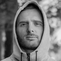 Poslechněte si interpreta undefined, sledujte hudební videa, přečtěte si životopis, podívejte se na data turné a další informace.