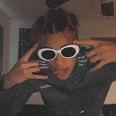 Listen to Yxungmomo, watch music videos, read bio, see tour dates & more!