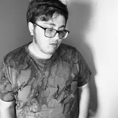 收听 Yung Baz、观看音乐视频、阅读小传、查看巡演日期等 ！