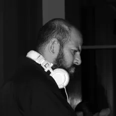 Listen to DJ Henrix, watch music videos, read bio, see tour dates & more!