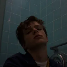 Escucha a Isaac Elmont, mira vídeos musicales, lee la biografía, consulta fechas de giras y mucho más.