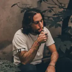 Ακούστε περιεχόμενο από Weizman, παρακολουθήστε μουσικά βίντεο, διαβάστε το βιογραφικό, δείτε ημερομηνίες περιοδείας, και πολλά ακόμη!