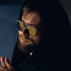 BANANAFOX: песни, клипы, биография, даты выступлений и многое другое.