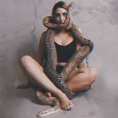 Melanie Martin을(를) 듣고, 뮤직 비디오를 보고, 약력을 읽고, 투어 일정 등을 확인하세요!