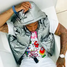 Ascolta 6am, guarda video musicali, leggi la biografia, vedi le date del tour & altro!