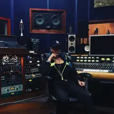 Dengarkan Ranna Royce, tonton video musik, baca bio, lihat tanggal tur & lainnya!