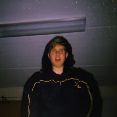 收听 Ty、观看音乐视频、阅读小传、查看巡演日期等 ！