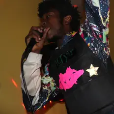 Poslechněte si interpreta Nay'Yir, sledujte hudební videa, přečtěte si životopis, podívejte se na data turné a další informace.