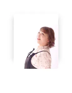 Chiharuを聴いたり、ミュージックビデオを鑑賞したり、経歴やツアー日程などを確認したりしましょう！