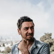 Escucha a Nino Msk, mira vídeos musicales, lee la biografía, consulta fechas de giras y mucho más.