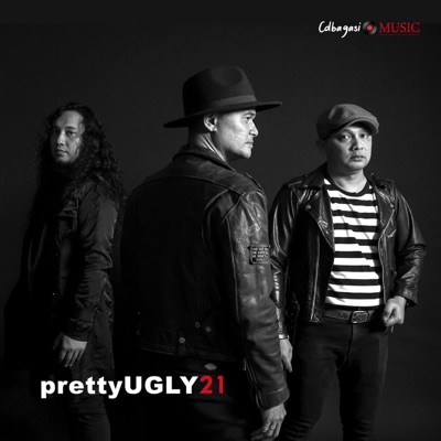 Pretty Ugly - En Ronald Moore 21