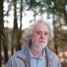 Travis Lee सुनें, म्यूज़िक वीडियो देखें, बायो पढ़ें, दौरे की तारीखें और बहुत कुछ देखें!