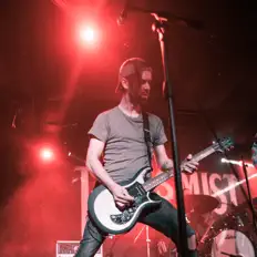 收听 Jarrett Adlof、观看音乐视频、阅读小传、查看巡演日期等 ！