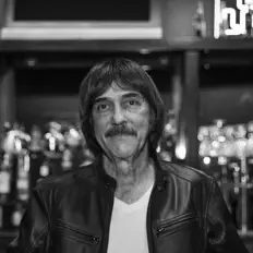 Listen to Sonny Fields, watch music videos, read bio, see tour dates & more!