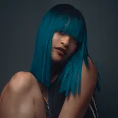 收听 Baelove、观看音乐视频、阅读小传、查看巡演日期等 ！