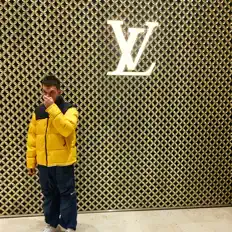 Mjaybrodを聴いたり、ミュージックビデオを鑑賞したり、経歴やツアー日程などを確認したりしましょう！