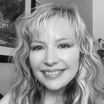Listen to EclecticBlonde, watch music videos, read bio, see tour dates & more!