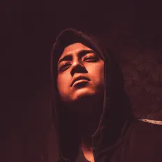 Dengarkan Bu TesLa, tonton video musik, baca bio, lihat tanggal tur & lainnya!