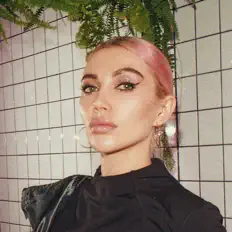 Ascolta Univz, guarda video musicali, leggi la biografia, vedi le date del tour & altro!