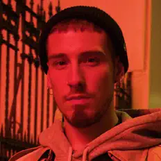 Vesproを聴いたり、ミュージックビデオを鑑賞したり、経歴やツアー日程などを確認したりしましょう！