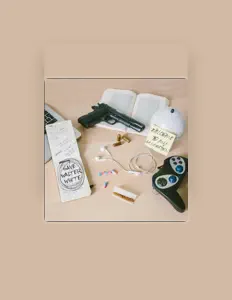 Escucha a Save Walter White, mira vídeos musicales, lee la biografía, consulta fechas de giras y mucho más.