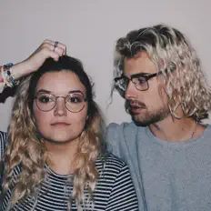Meg & Blakeを聴いたり、ミュージックビデオを鑑賞したり、経歴やツアー日程などを確認したりしましょう！
