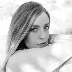 Ouve Megan Duus, vê vídeos de música, lê a biografia, vê as datas da digressão e muito mais!