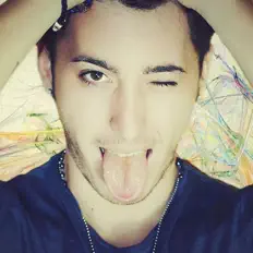 Poslechněte si interpreta Sonny Deejay, sledujte hudební videa, přečtěte si životopis, podívejte se na data turné a další informace.