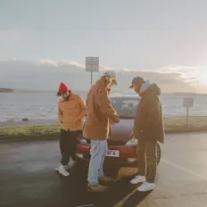 Écoutez Leeches, regardez des vidéoclips, lisez la biographie, consultez les dates de tournée et plus encore !