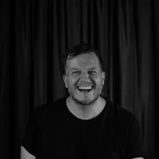 Ascolta Sébastien Corn, guarda video musicali, leggi la biografia, vedi le date del tour & altro!