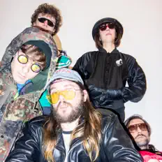 Hör dir Albinos Congo an, schau dir Musikvideos an, lies die Biografie, finde Tourdaten und mehr!