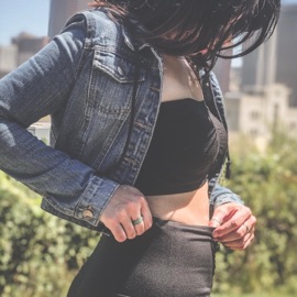 She Don't Give a Fo Uriee