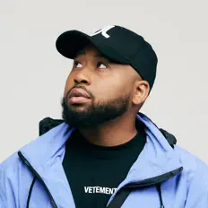 Lil AKを聴いたり、ミュージックビデオを鑑賞したり、経歴やツアー日程などを確認したりしましょう！