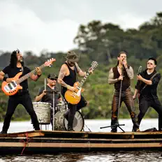 Escucha a Lachard, mira vídeos musicales, lee la biografía, consulta fechas de giras y mucho más.