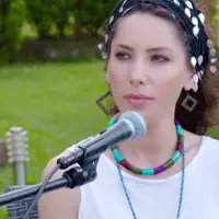 Yazın Yağar Kar Başıma — Özlem Çelik