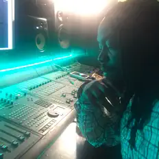 Erb Ruffin을(를) 듣고, 뮤직 비디오를 보고, 약력을 읽고, 투어 일정 등을 확인하세요!