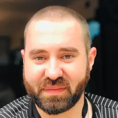 Hör dir Mehmet AŞIK an, schau dir Musikvideos an, lies die Biografie, finde Tourdaten und mehr!