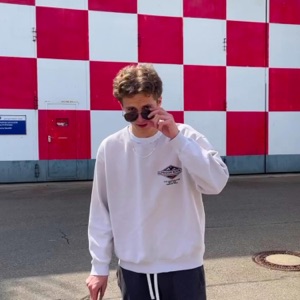Maximalist (feat. D1L)